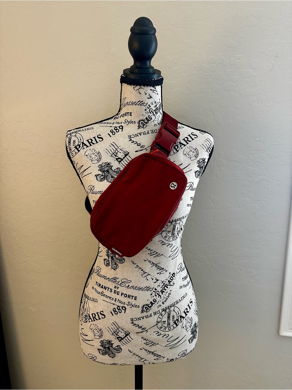 lululemon athletica Red Women’s Sling Belt Bag